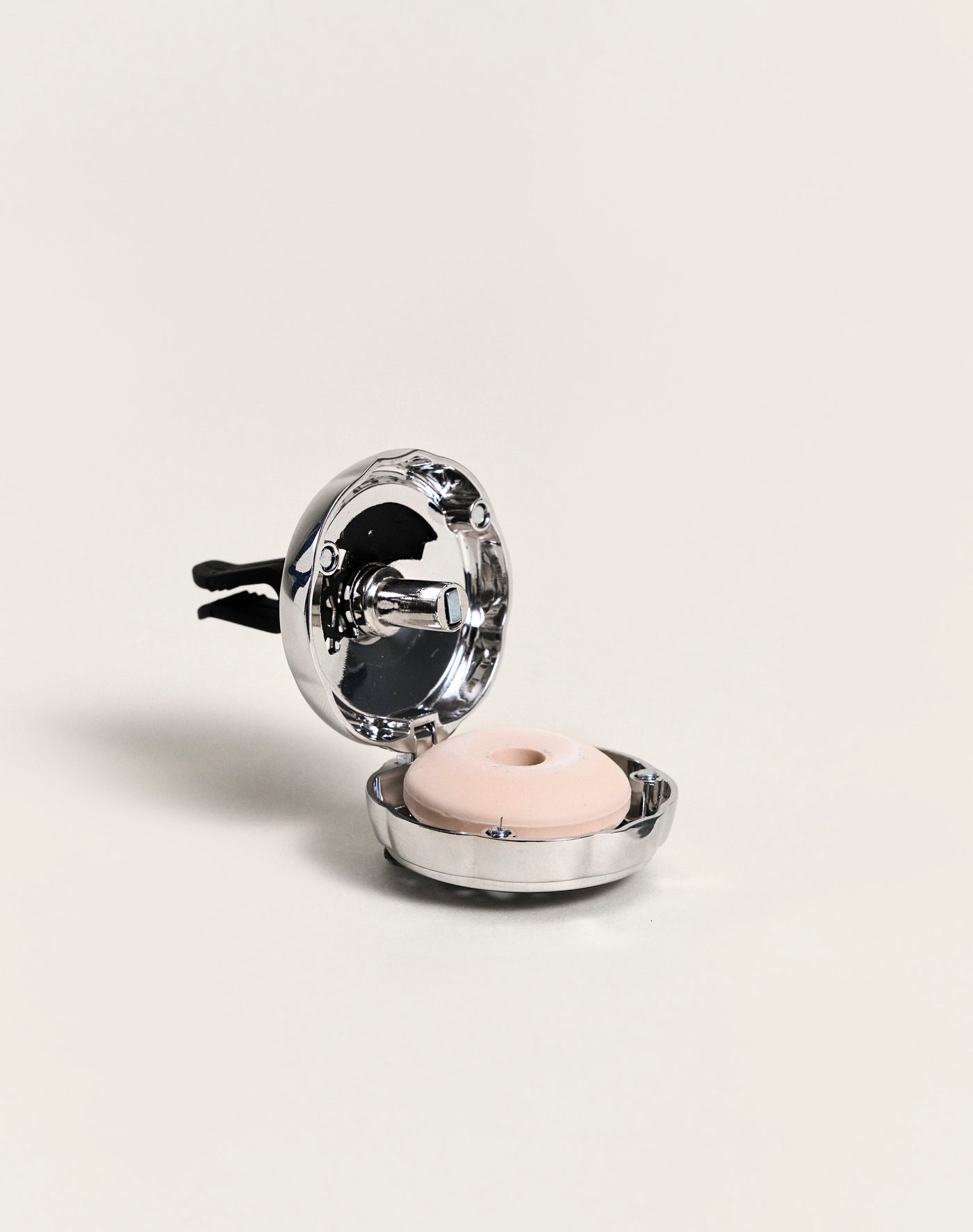 Underneath the Magnolias Molecule Technical Car Diffuser