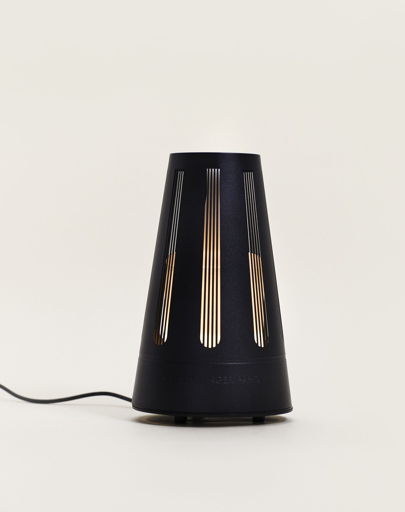 Amphora Black Satin Mist Diffuser with Zest of Verbena