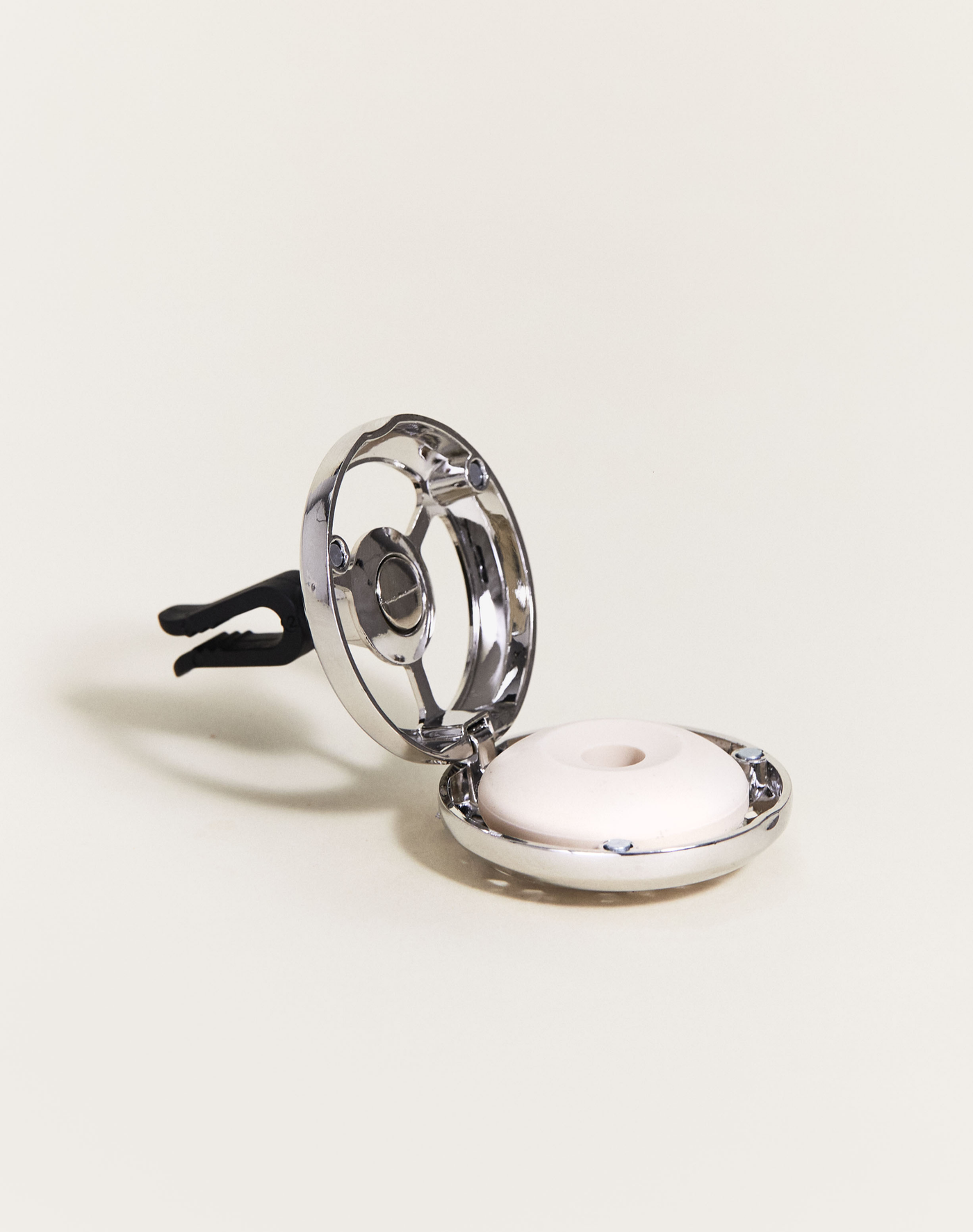 Ocean Breeze Car Diffuser - Chrome